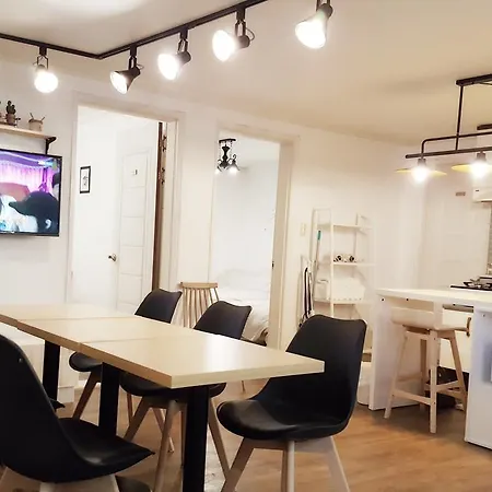 Hongdae Mainstreet Two Room House