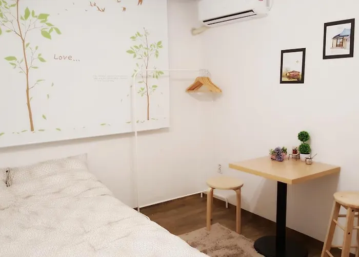 Apartment Hongdae Mainstreet Two House